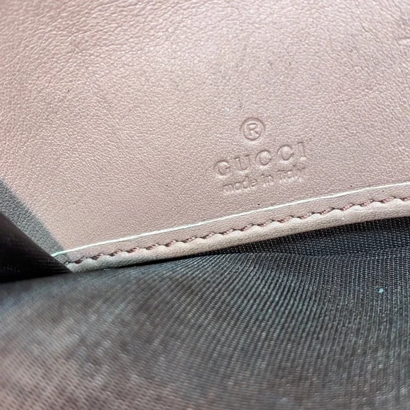 Authentic GUCCI SOHO Interlocking G Patent Leather Zippy Wallet - Picture 10 of 17